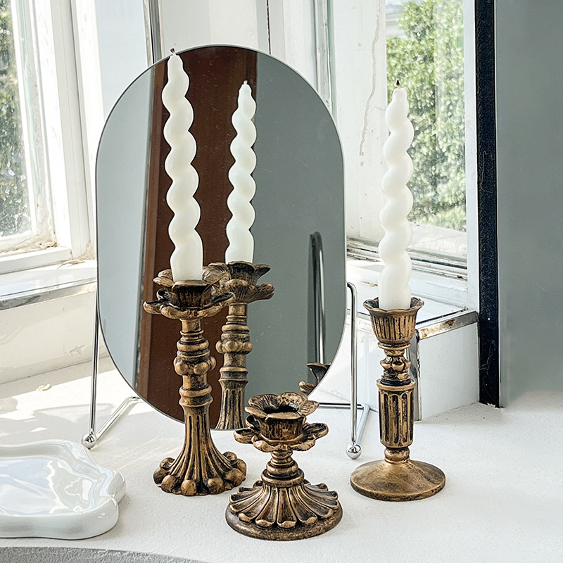 Candelabro Vintage in Bronzo c - Home & Hotel Textiles Private Limited recensione e prezzo