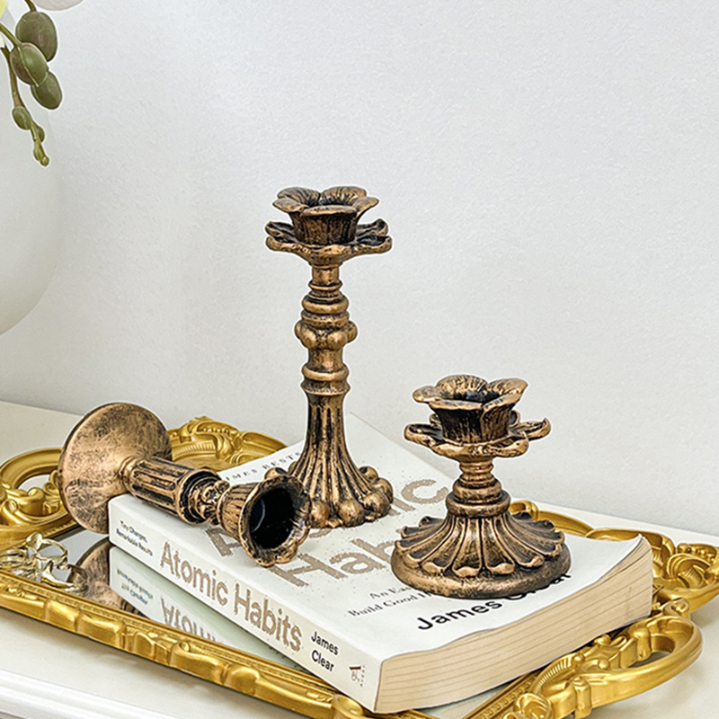 Candelabro Vintage in Bronzo c - Home & Hotel Textiles Private Limited recensione e prezzo